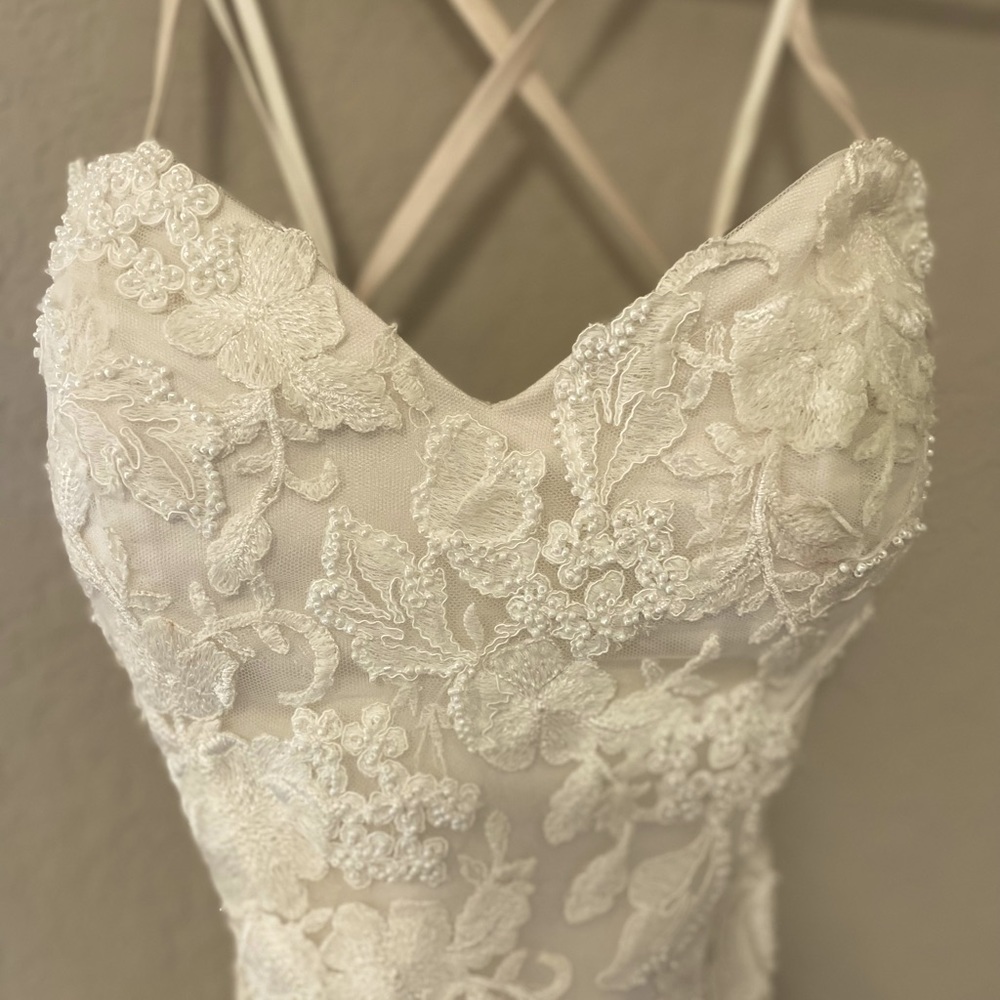 Beautiful detailed Lilian West short wedding dress